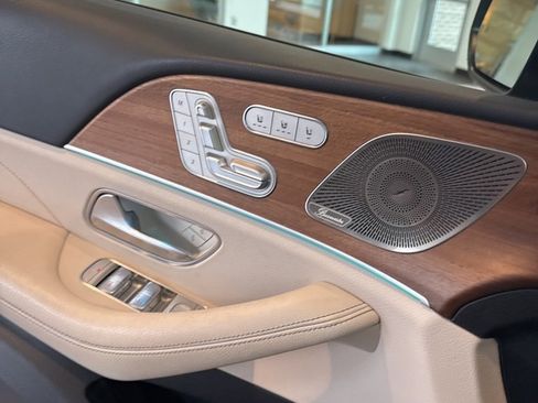 Used 2022 Mercedes-Benz GLS 450 4MATIC image 4