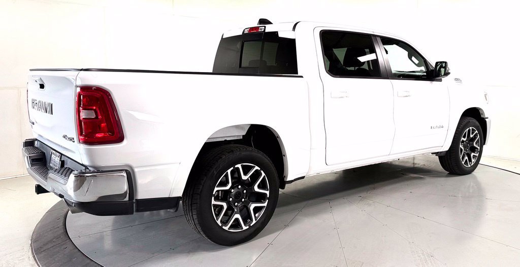 Used 2026 RAM 1500 Laramie AWD/4WD image 4