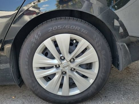 Used 2022 Nissan Sentra S FWD image 11