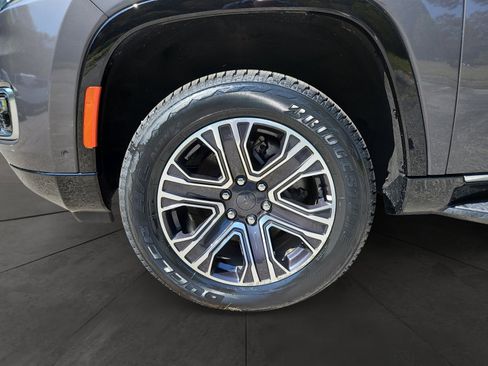 Used 2022 Jeep Wagoneer Series III image 14