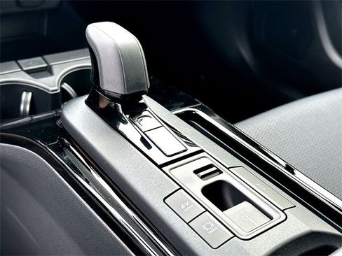 New 2026 Toyota Prius LE image 15