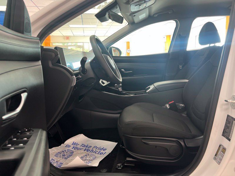 Used 2026 Hyundai Tucson SE FWD image 16
