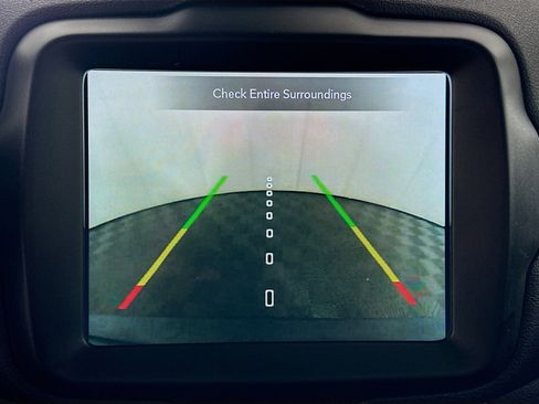 Used 2023 Jeep Renegade Latitude image 23