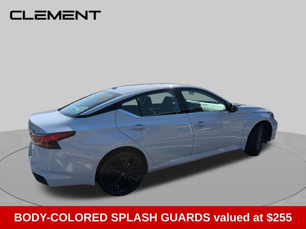 Used 2025 Nissan Altima 2.5 SR AWD/4WD image 5