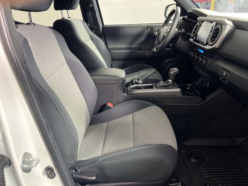 Used 2023 Toyota Tacoma TRD Sport w/ Black Out Package (TMS) AWD/4WD image 27