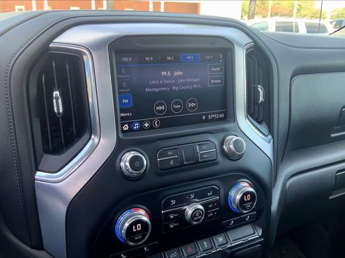 Used 2020 GMC Sierra 1500 Elevation w/ Elevation Value Package image 7