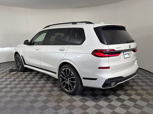 New 2026 BMW X7 xDrive40i w/ M Sport Package image 3