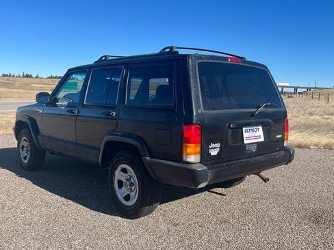 Used 2000 Jeep Cherokee Sport image 3