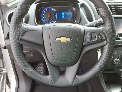 Used 2016 Chevrolet Trax LS AWD/4WD image 23