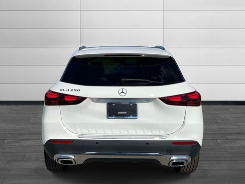 Used 2026 Mercedes-Benz GLA 250 image 4