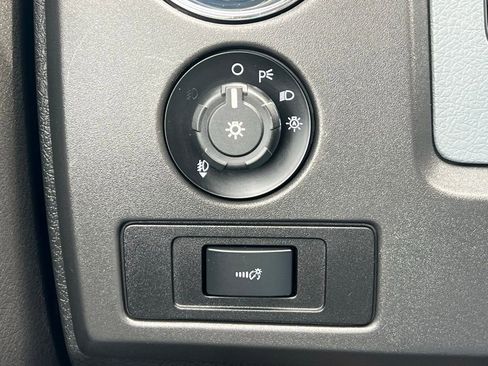 Used 2014 Ford F150 XLT w/ XLT Chrome Package image 30