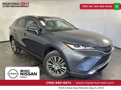 Used 2024 Toyota Venza Limited image 1