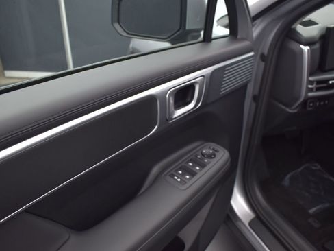 Used 2025 Hyundai Santa Fe SEL image 12