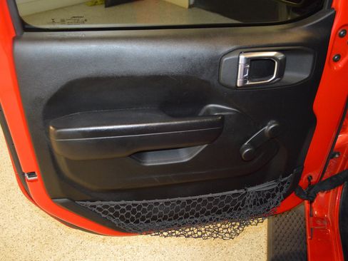 Used 2021 Jeep Wrangler Sport AWD/4WD image 14