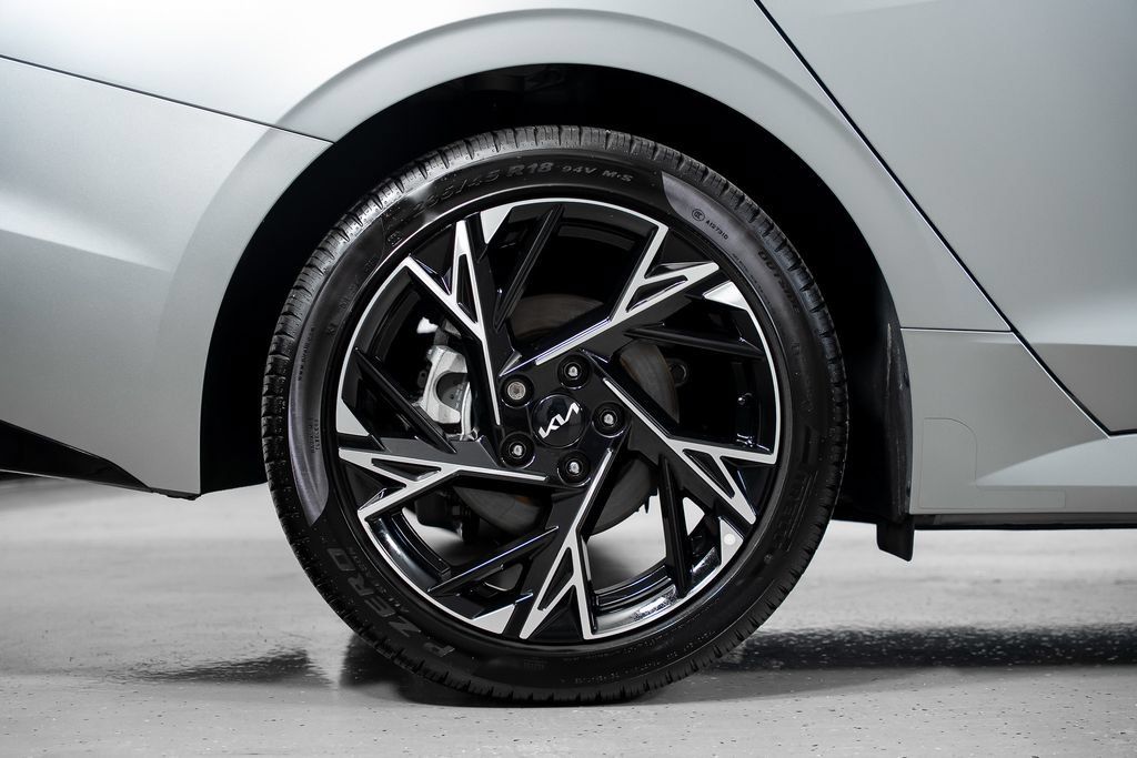 Used 2025 Kia K5 GT-Line w/ GT-Line Premium Package FWD image 6