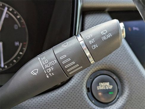 Used 2018 Cadillac XT5 Luxury w/ Driver Awareness Package image 31