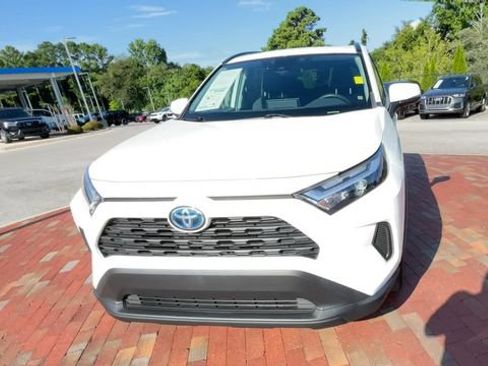 Used 2024 Toyota RAV4 XLE w/ Convenience Package AWD/4WD image 4