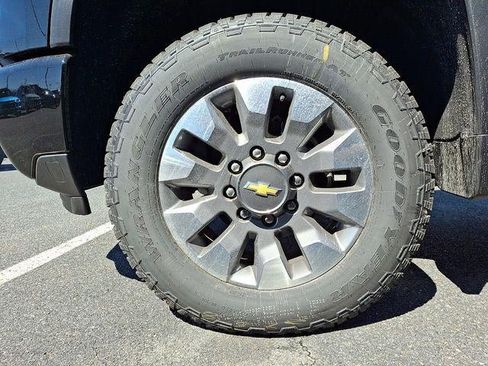 New 2026 Chevrolet Silverado 2500 Custom w/ Custom Value Package AWD/4WD image 4