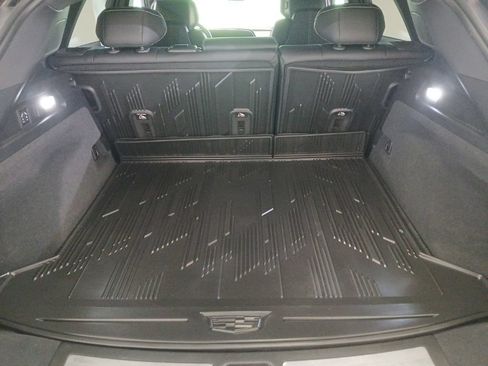 Certified 2024 Cadillac Lyriq Luxury AWD/4WD image 9