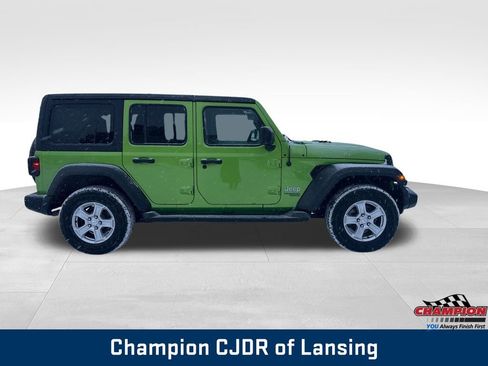 Used 2018 Jeep Wrangler Unlimited Sport S image 7
