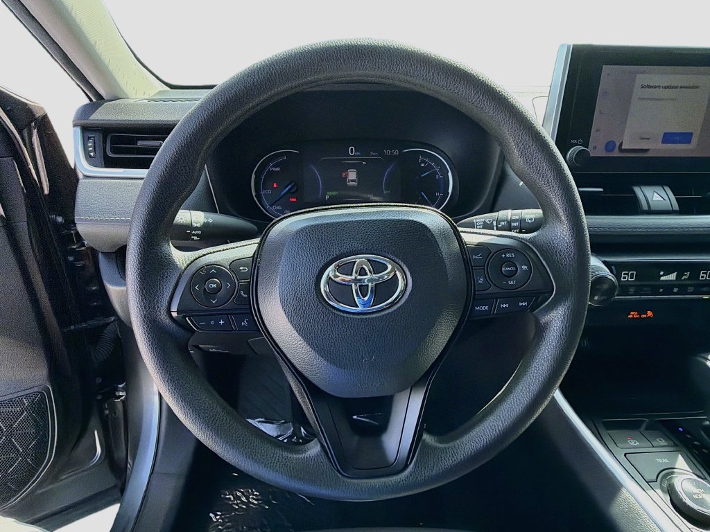 Used 2023 Toyota RAV4 XLE AWD/4WD image 10