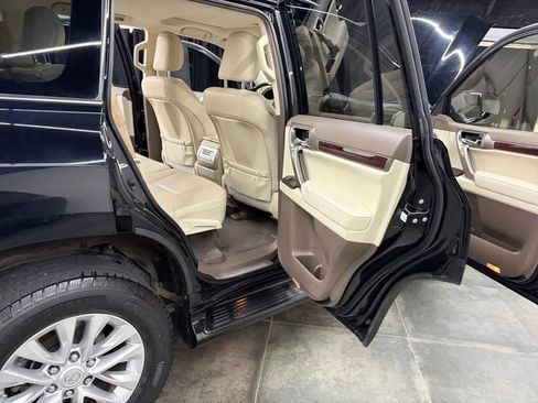 Used 2019 Lexus GX 460 Premium w/ Premium Package AWD/4WD image 40