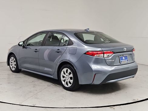 Used 2022 Toyota Corolla LE FWD image 4