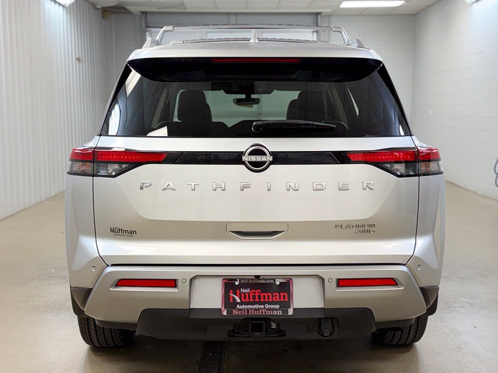 Used 2024 Nissan Pathfinder Platinum AWD/4WD image 7