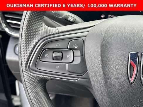 Certified 2025 Buick Envista Preferred FWD image 27