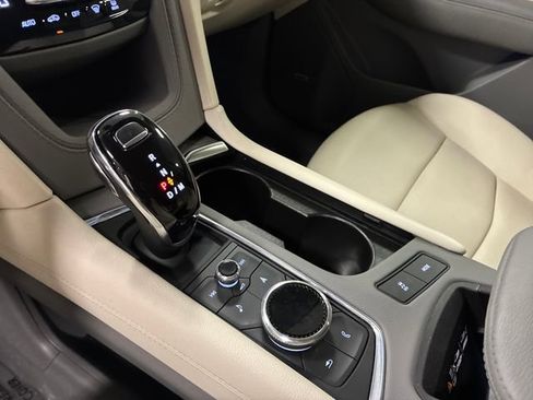 Certified 2023 Cadillac XT6 Premium Luxury w/ Technology Package FWD image 25