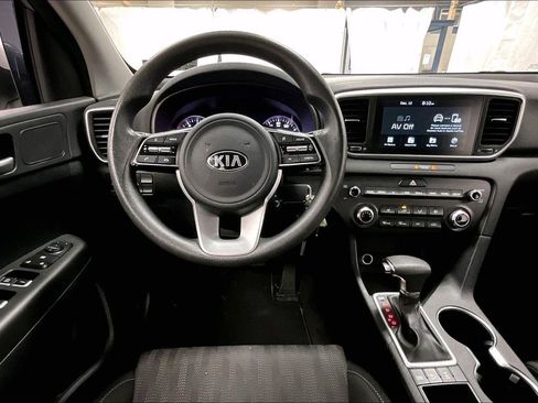 Used 2021 Kia Sportage LX image 5