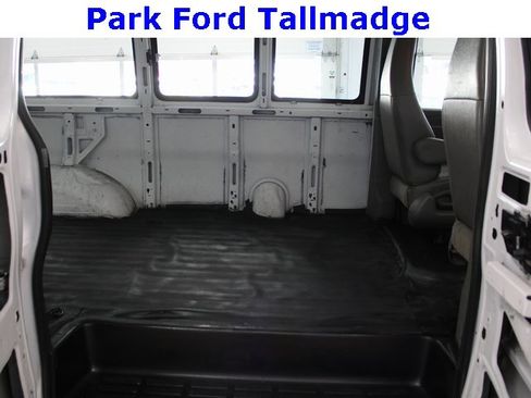 Used 2016 Chevrolet Express 2500 image 23