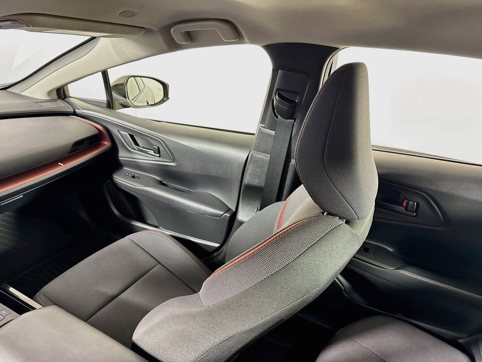 Certified 2024 Toyota Prius Prime FWD image 19