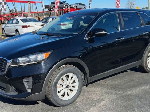 Used 2019 Kia Sorento L image 4