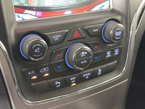 Used 2017 Jeep Grand Cherokee Trailhawk w/ Trailhawk Luxury Group image 21