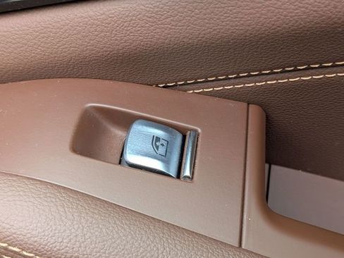 Used 2022 BMW X7 xDrive40i w/ Premium Package image 45