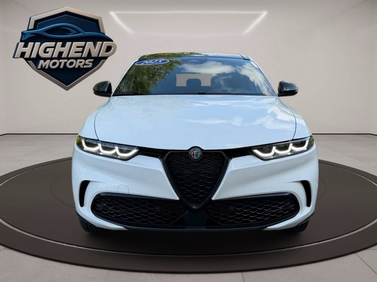 Used 2025 Alfa Romeo Tonale AWD/4WD image 9