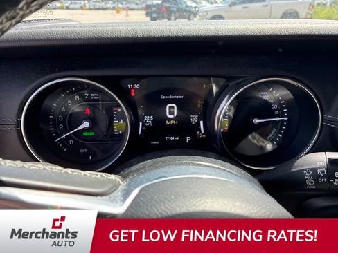 Used 2022 Jeep Wrangler Unlimited Sahara w/ Cold Weather Group AWD/4WD image 12