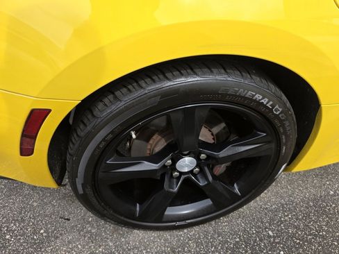 Used 2018 Chevrolet Camaro SS image 37