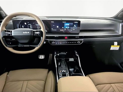 New 2026 Kia Sorento SX Prestige w/ Olive Brown Leather Package image 5