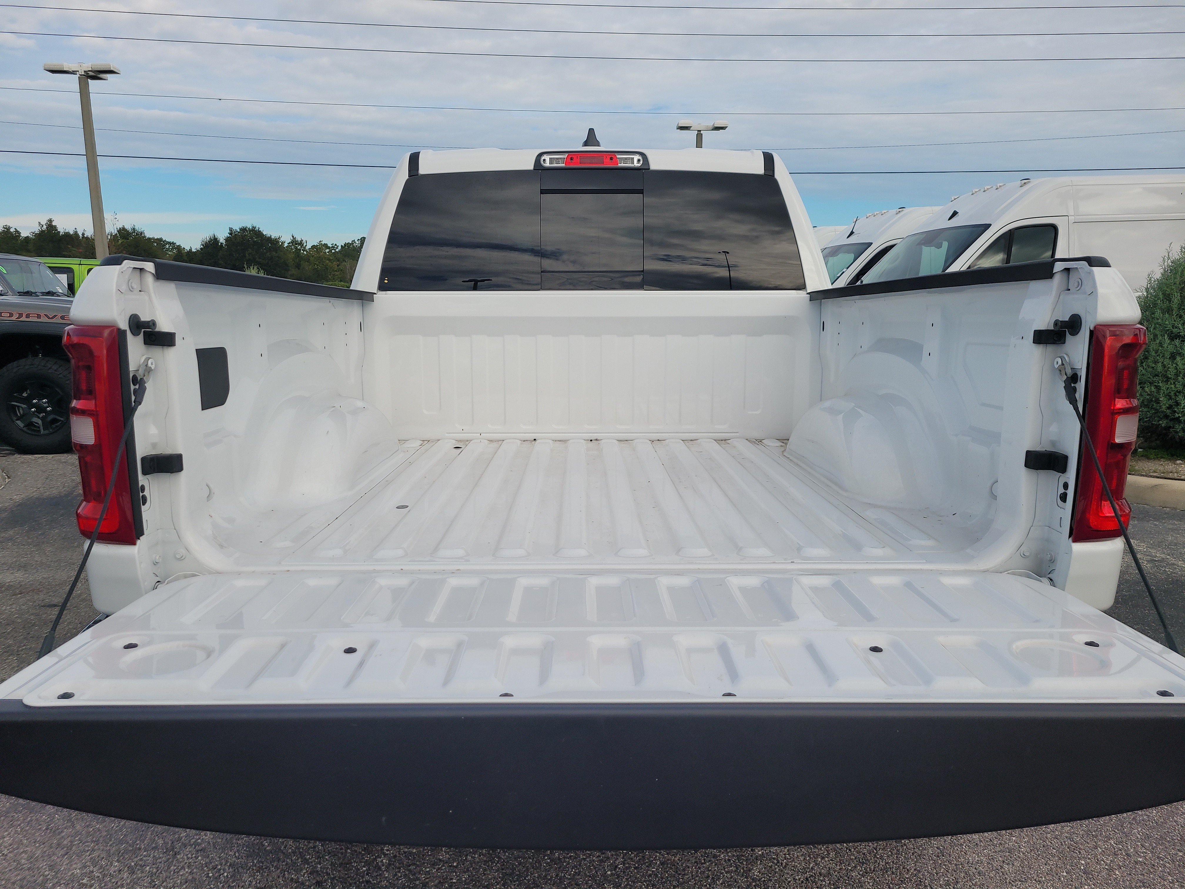 Used 2026 RAM 1500 Big Horn AWD/4WD image 8