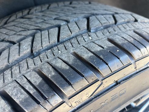 Used 2024 Chevrolet Traverse RS image 9