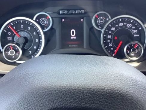 Certified 2025 RAM 2500 Big Horn AWD/4WD image 13