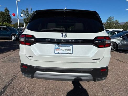 Certified 2025 Honda Pilot Touring image 31