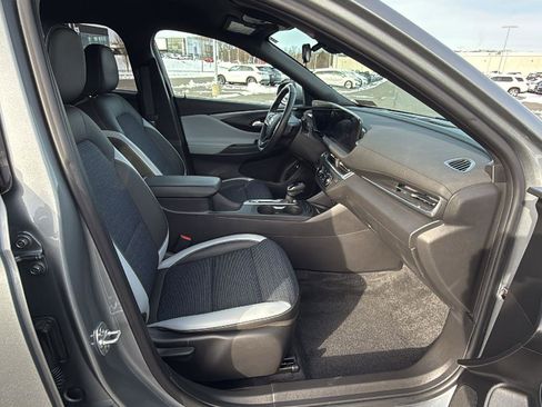 Used 2024 Buick Envista Preferred w/ Convenience I Package image 17