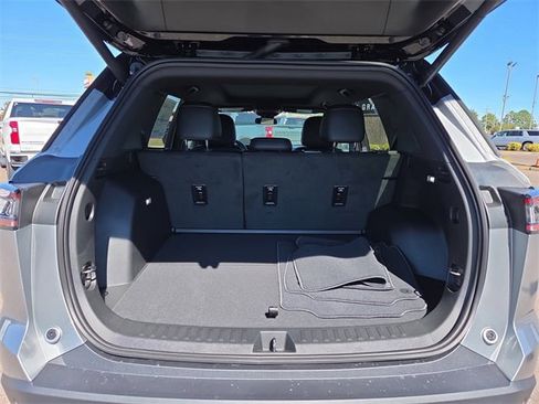 New 2026 Chevrolet Equinox LT w/ Convenience Package II image 13