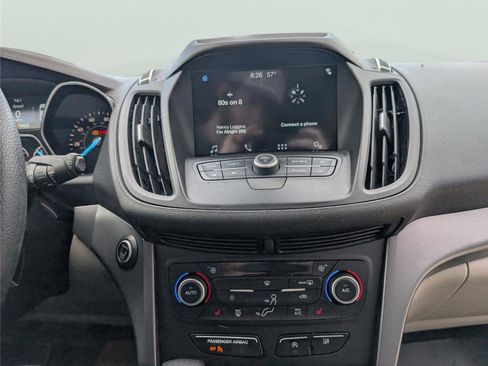 Used 2019 Ford Escape SE image 16