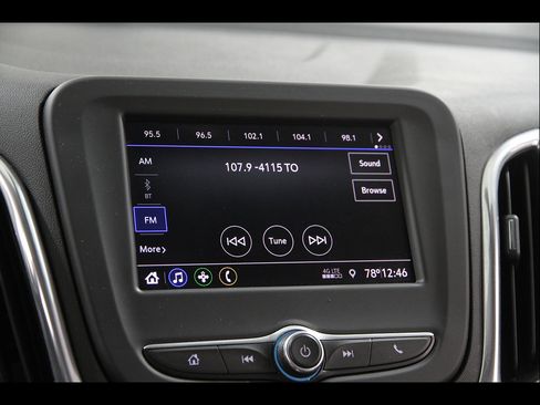 Used 2020 Chevrolet Equinox LS FWD image 11