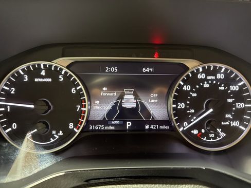 Used 2025 Nissan Pathfinder SL AWD/4WD image 26