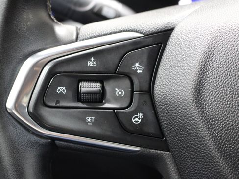 Used 2024 Chevrolet Trax LT w/ Driver Confidence Package FWD image 12